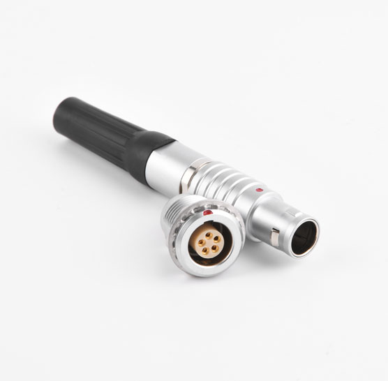 1688783576128056.jpg 1B5芯插頭+插座.jpg